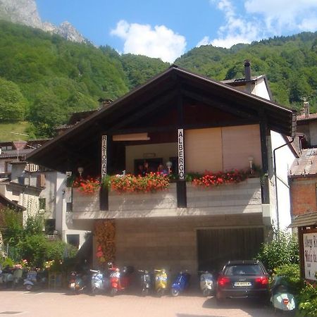 Hotel Ristorante Da Otto Paluzza Exterior foto